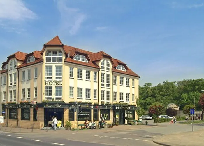 Overdiek فندق 3*